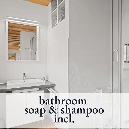 Sehr Gemuetliche Ferienwohnung In Bester Lage Mit Grossem Sonnenbalkon L Innenstadtnaehe L 1 Minute Zum Bahnhof L Kueche L Tv L Free-wlan L Willkommen Im Hallo!-apartment 8 Apartmán *