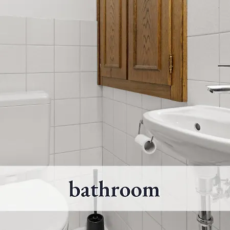 Apartmán Sehr Gemuetliche Ferienwohnung In Bester Lage Mit Grossem Sonnenbalkon L Innenstadtnaehe L 1 Minute Zum Bahnhof L Kueche L Tv L Free-wlan L Willkommen Im Hallo!-apartment 8