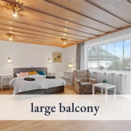 Sehr Gemuetliche Ferienwohnung In Bester Lage Mit Grossem Sonnenbalkon L Innenstadtnaehe L 1 Minute Zum Bahnhof L Kueche L Tv L Free-wlan L Willkommen Im Hallo!-apartment 8